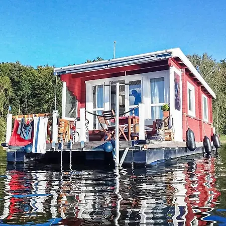 Båthotell 1 Bedroom Front Ship In Havelsee Ot Kuetzkow